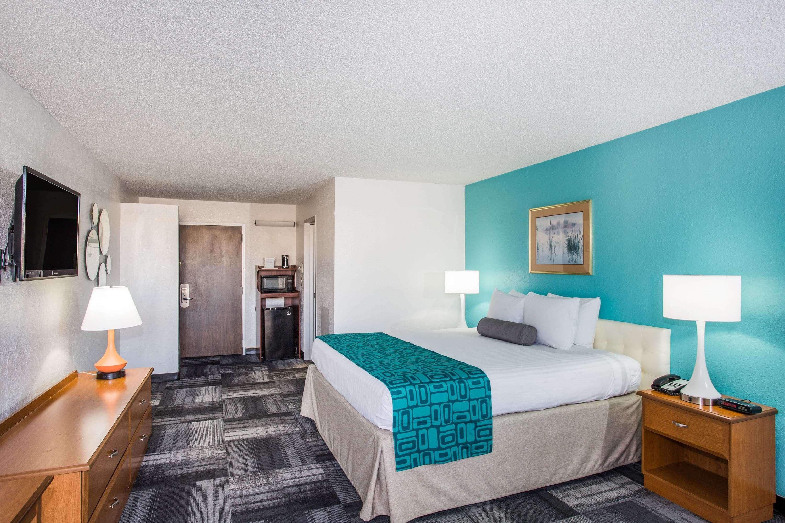 Howard Johnson By Wyndham Winter Haven Fl Exterior photo